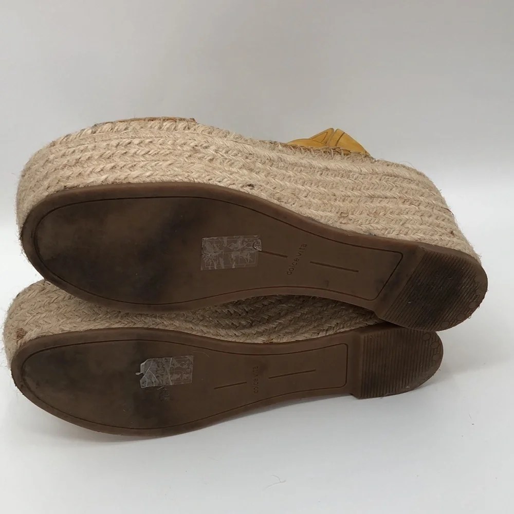 Dolce Vida Cassie Size 8.5 Honey Nubuck Vegan Leather Buckle Platform Sandals
